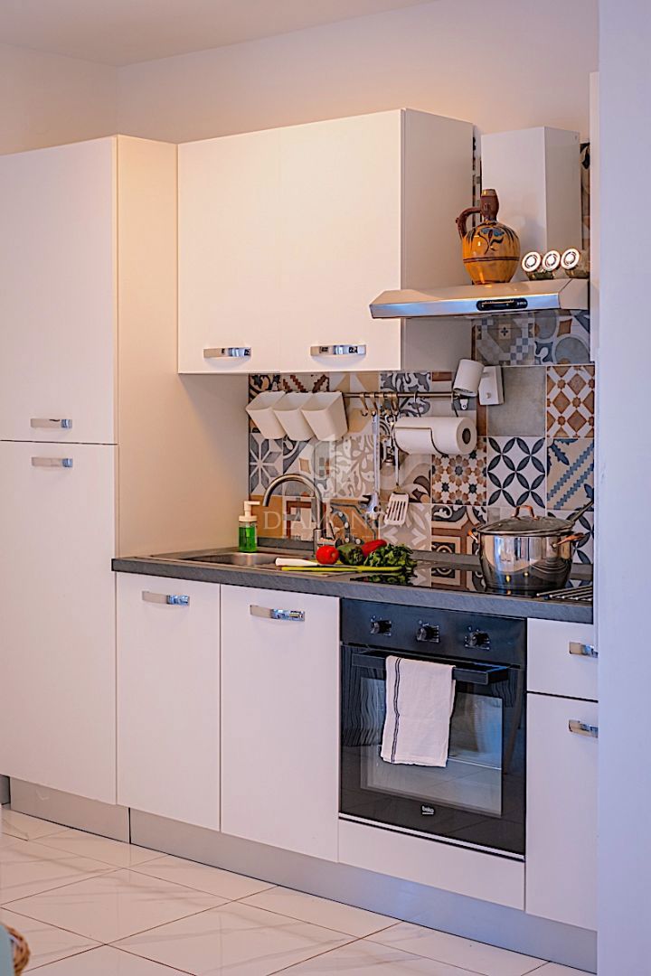 Labin, Rabac, počitniška hiša z dvema apartmajema, pogled na morje
