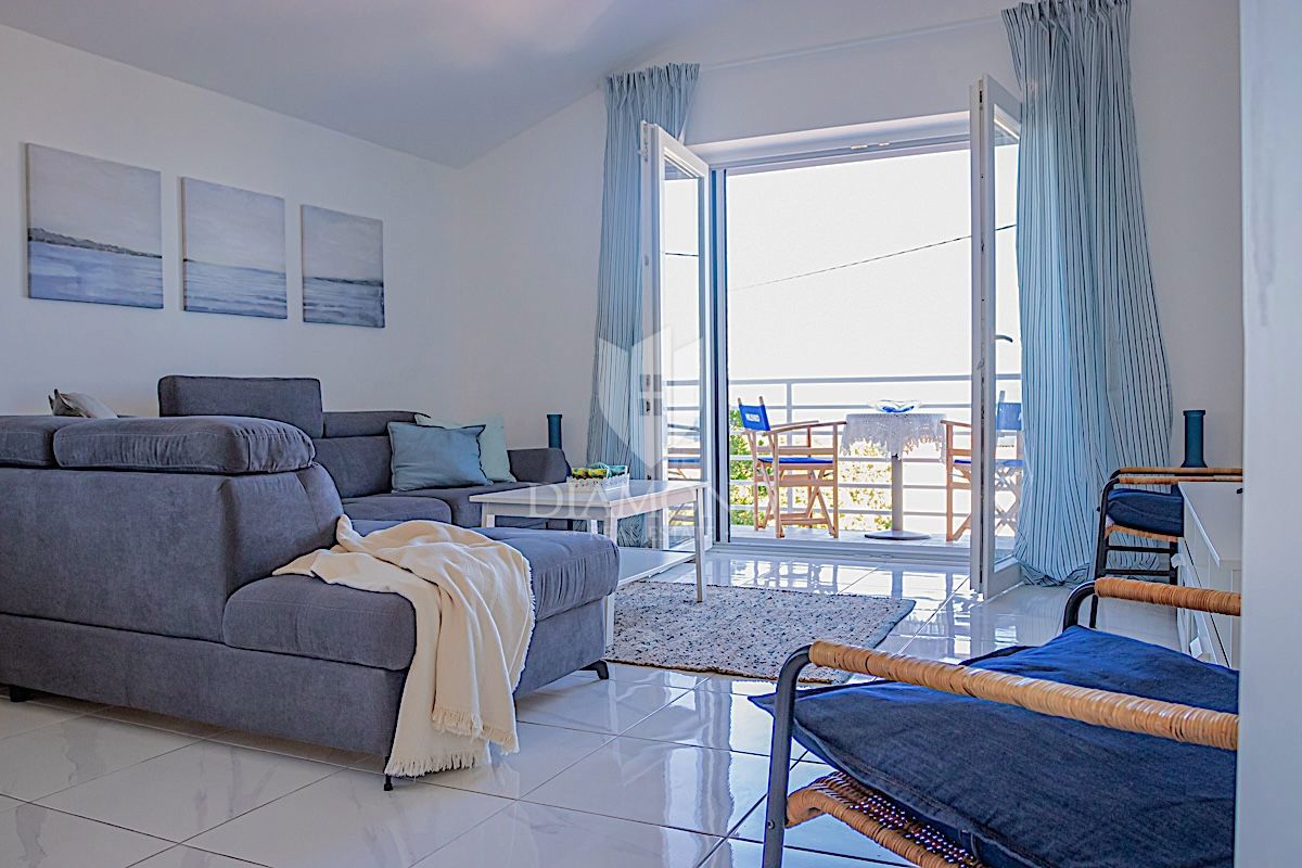 Labin, Rabac, počitniška hiša z dvema apartmajema, pogled na morje