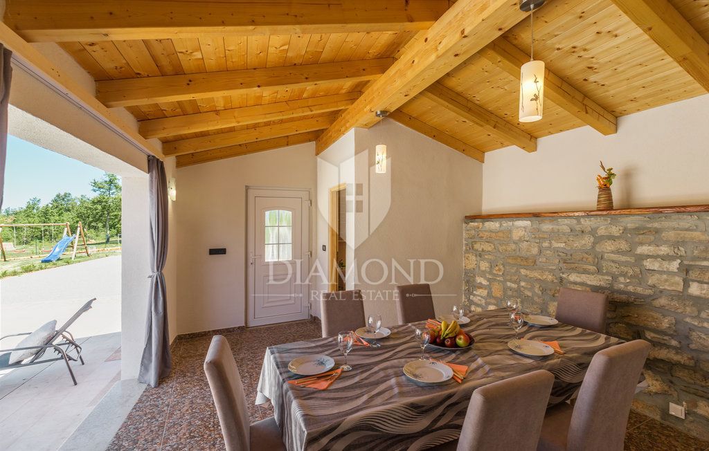 Hiša Anžići, Višnjan, 220m2