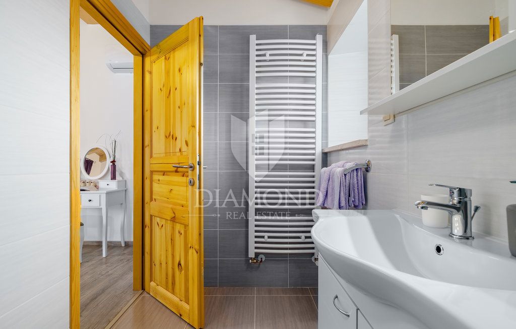 Hiša Anžići, Višnjan, 220m2