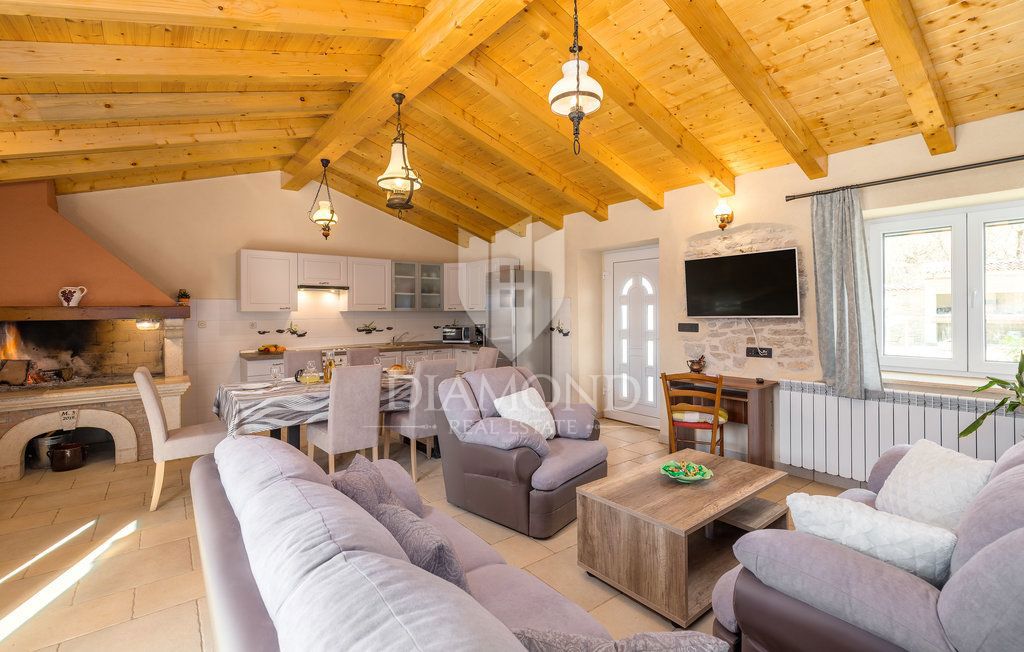 Hiša Anžići, Višnjan, 220m2