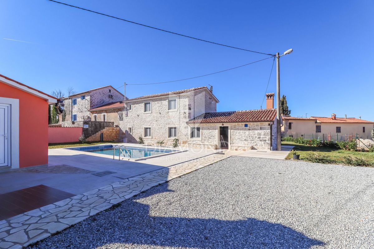Hiša Anžići, Višnjan, 220m2