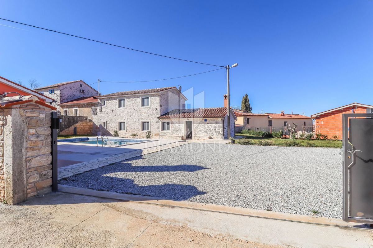 Hiša Anžići, Višnjan, 220m2