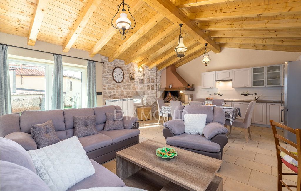 Hiša Anžići, Višnjan, 220m2