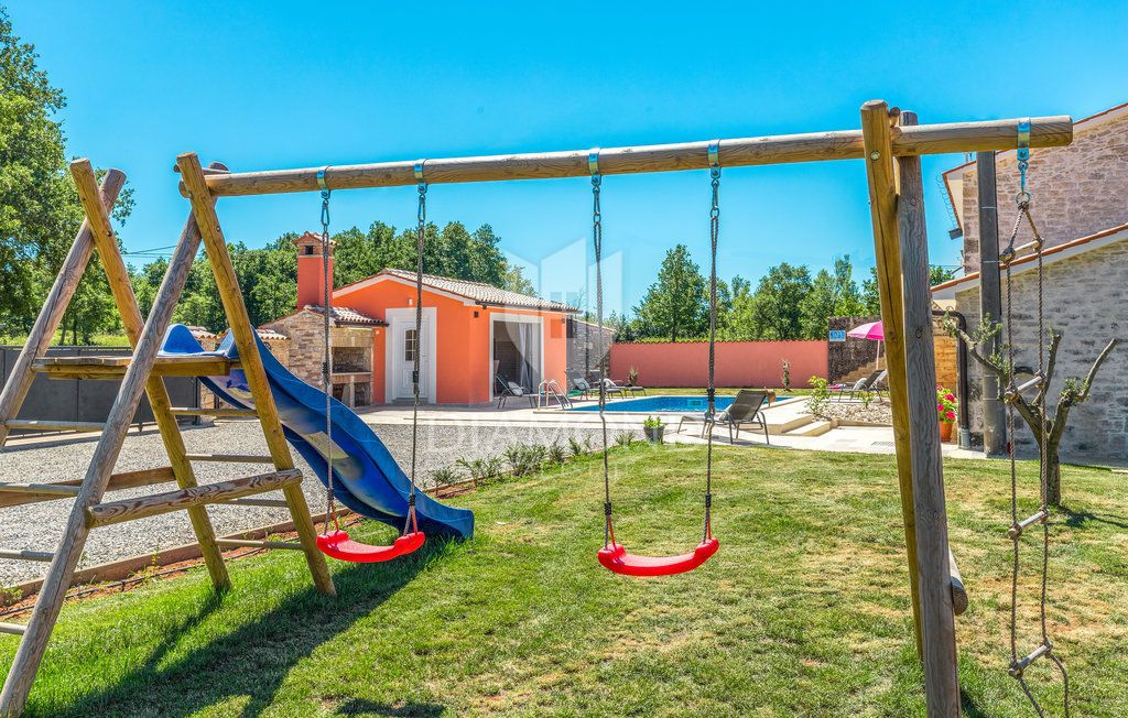 Hiša Anžići, Višnjan, 220m2