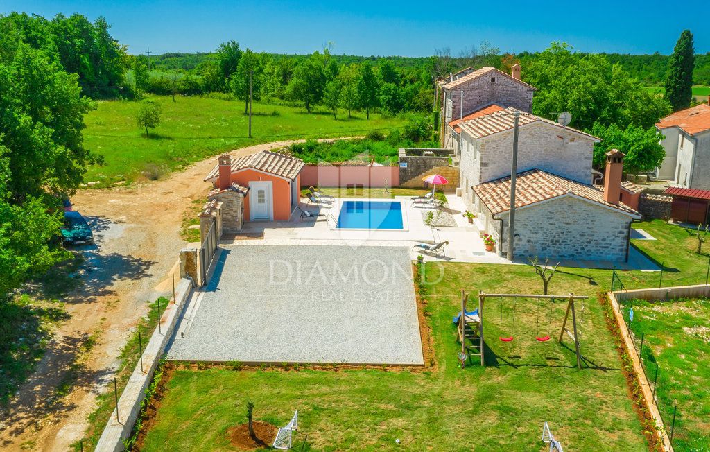 Hiša Anžići, Višnjan, 220m2