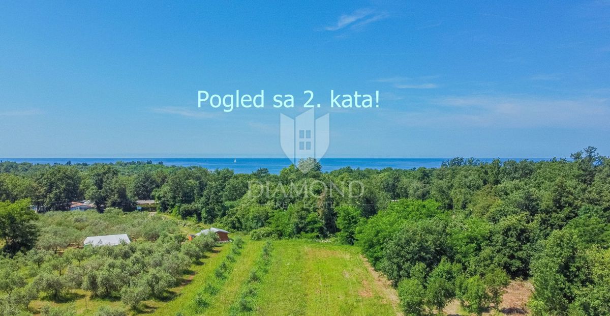 Lovrečica, okolica! Luksuzno stanovanje s pogledom na morje in bazenom!