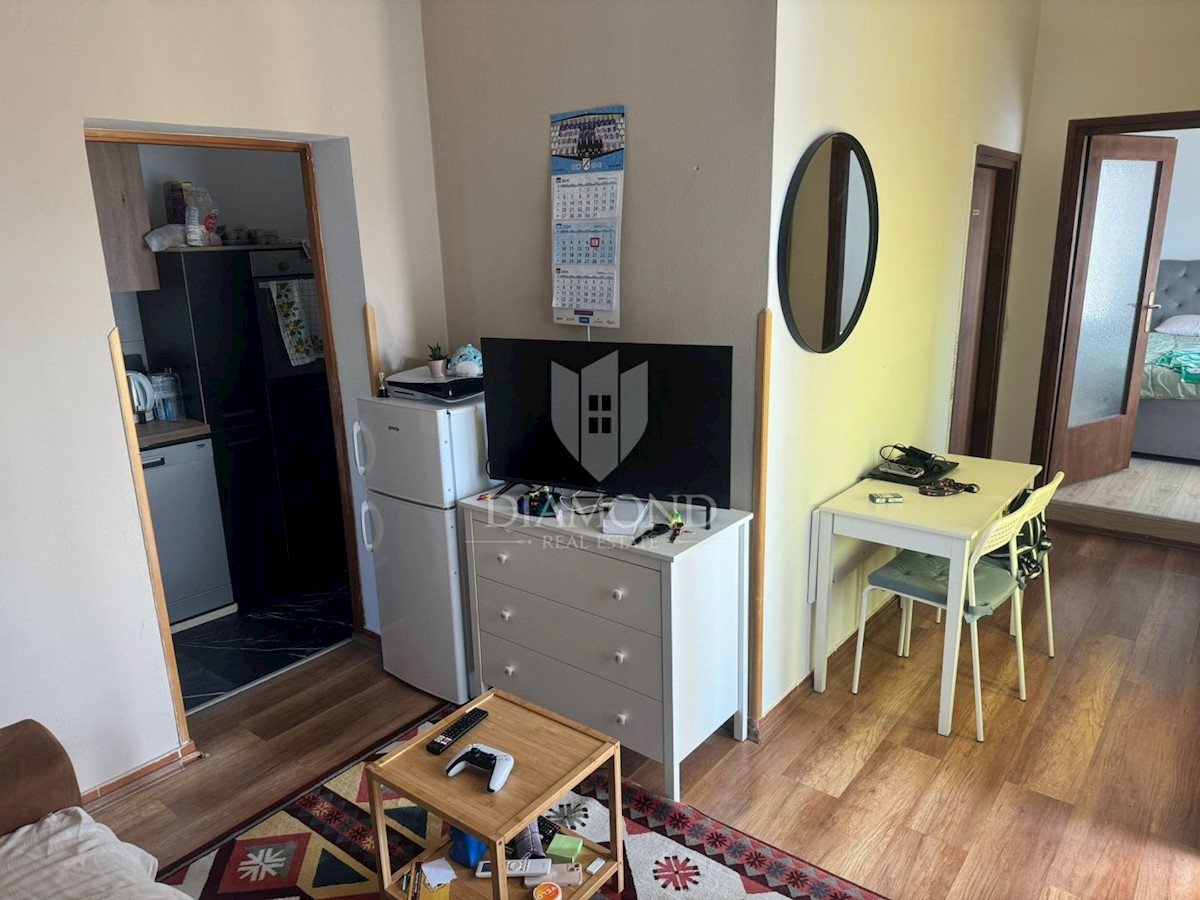 Viškovo, družinska hiša z dvema apartmajema