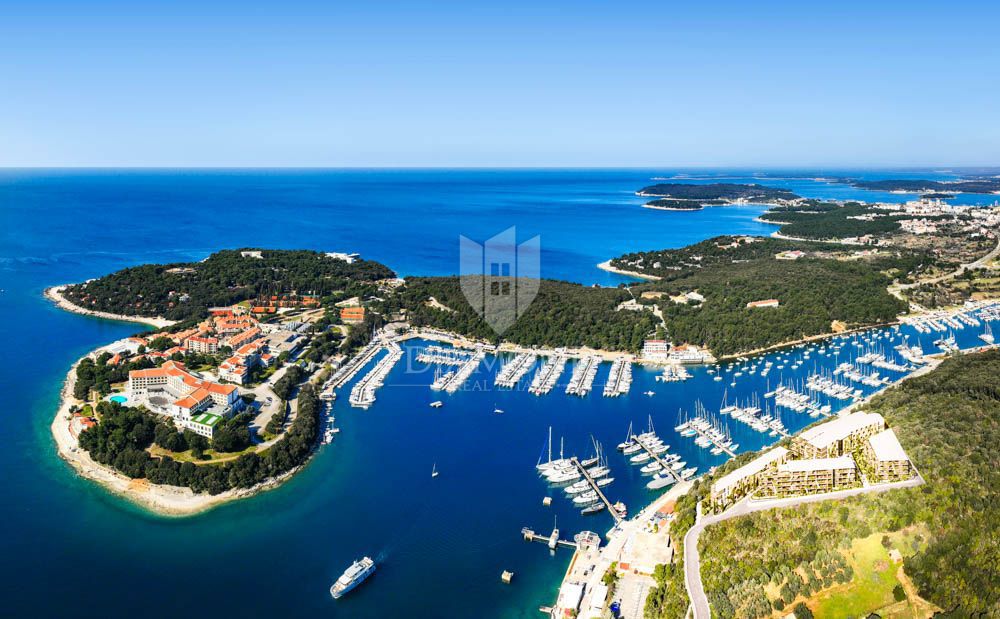 Pula, luksuzna novogradnja s panoramskim pogledom na morje