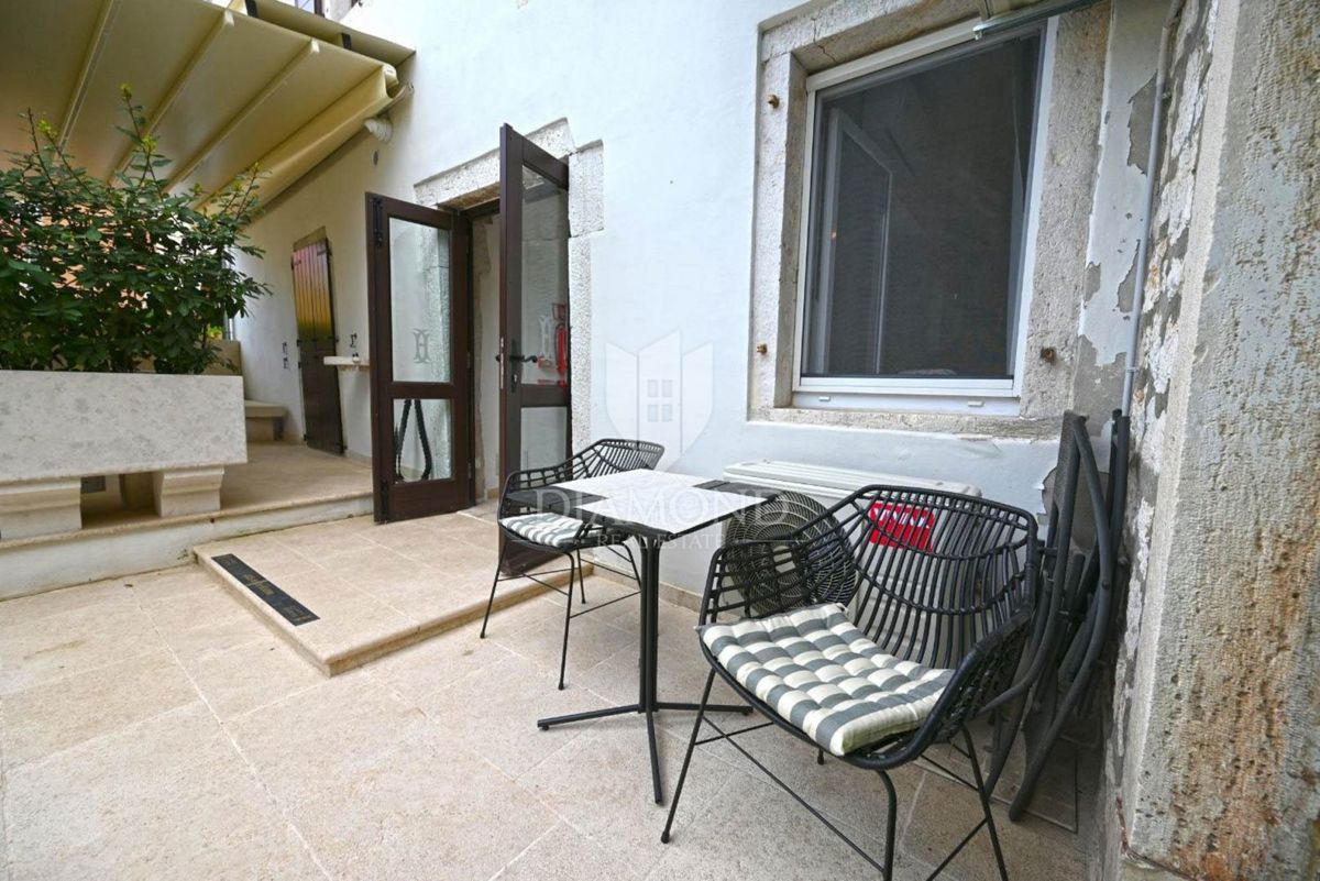 Rovinj, Staro mesto – Romantično Stanovanje v Prizmelju