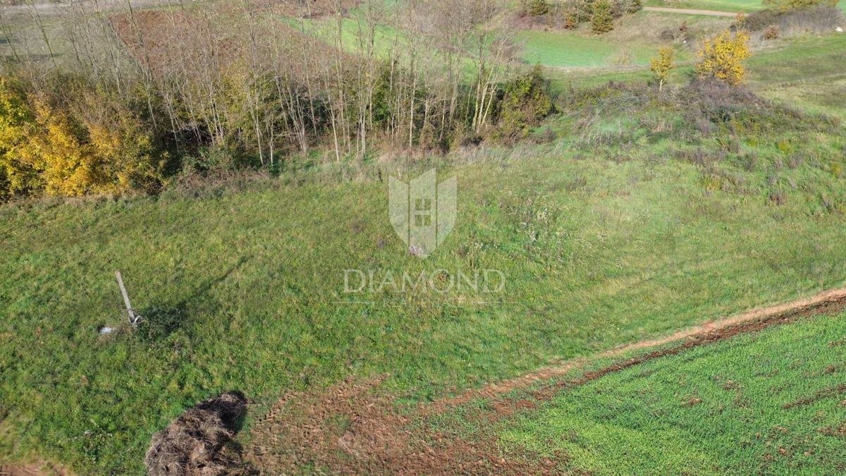 osrednja Istra, zemljišče z gradbenim dovoljenjem