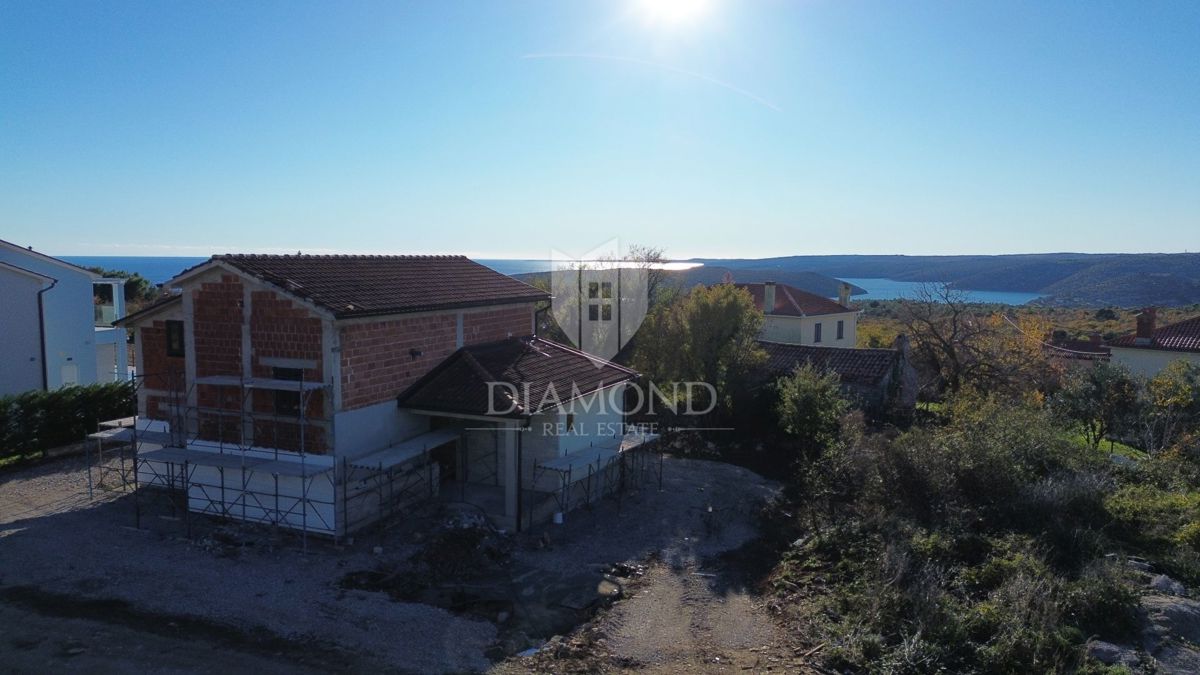 Labin, Rabac, novogradnja s pogledom na morje