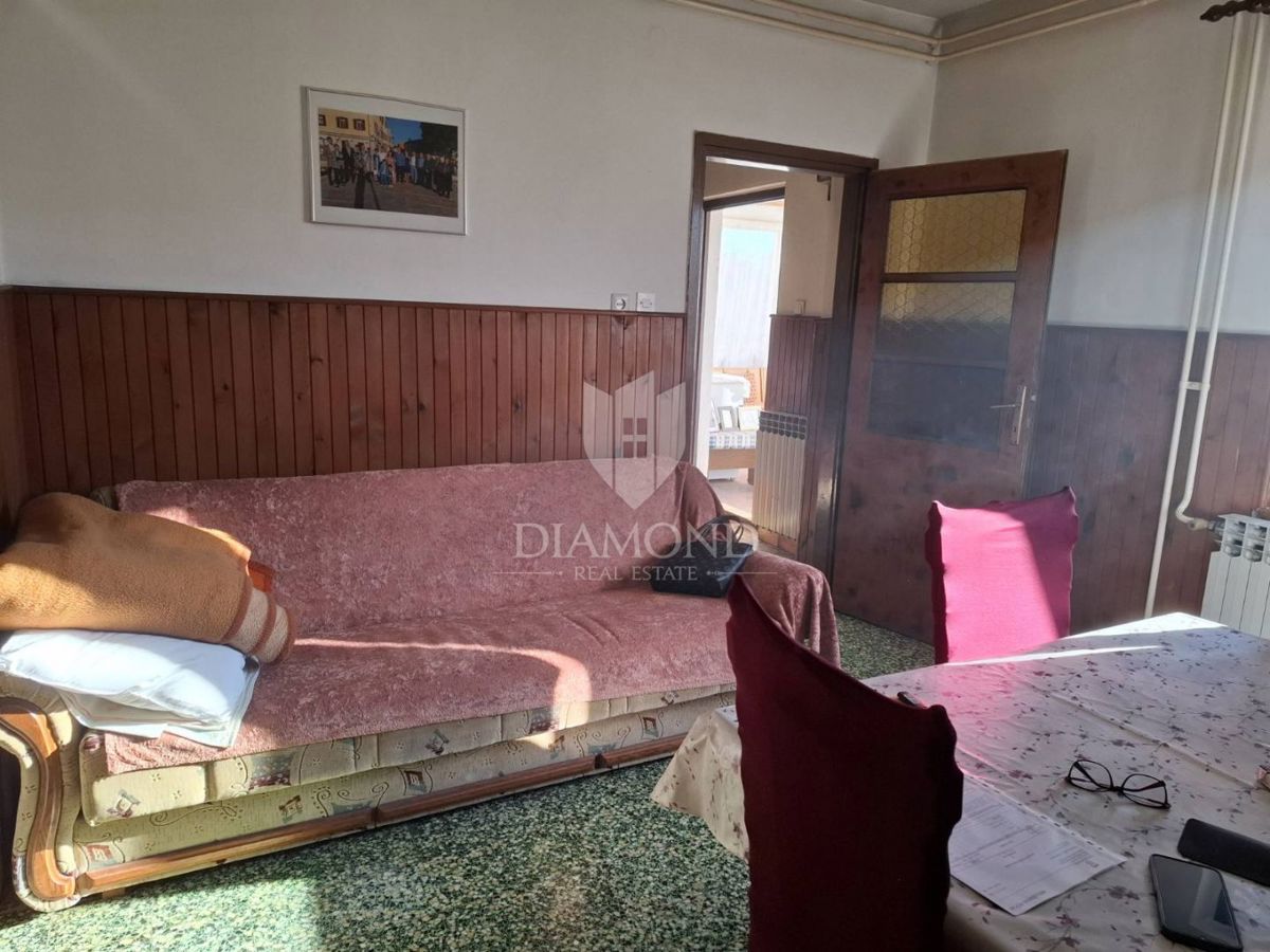 Lepa hiša z velikim vrtom v bližini Pule
