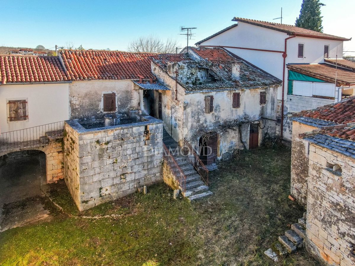 Osrednja Istra, čudovit kompleks hiš, ki izžarevajo zgodovino 