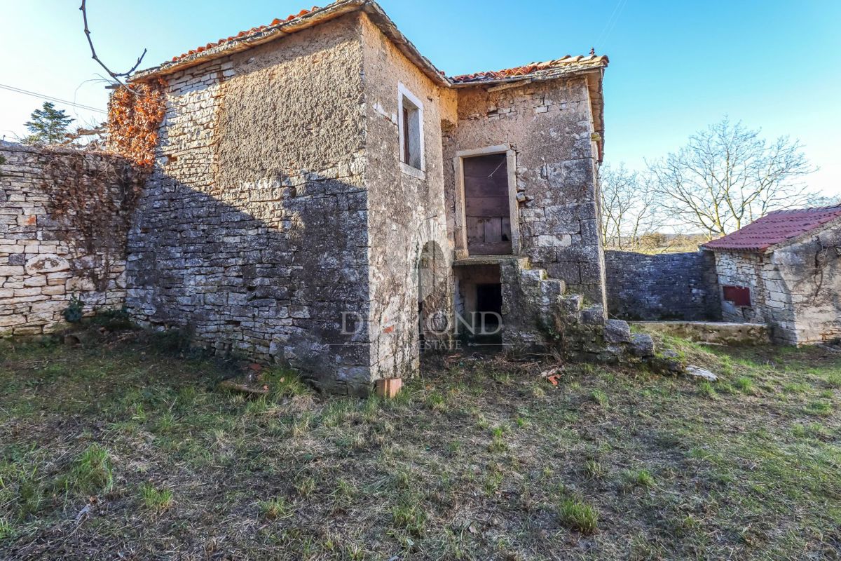 Osrednja Istra, čudovit kompleks hiš, ki izžarevajo zgodovino 