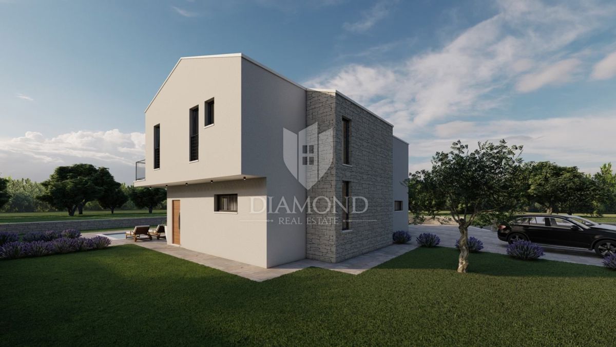 Odlično zemljišče s projektom in gradbenim dovoljenjem