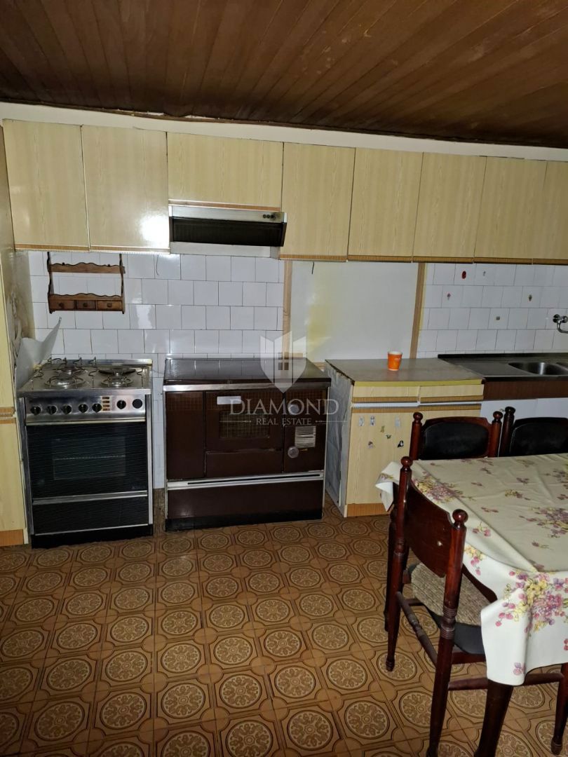 Veliko posestvo v bližini Pazina