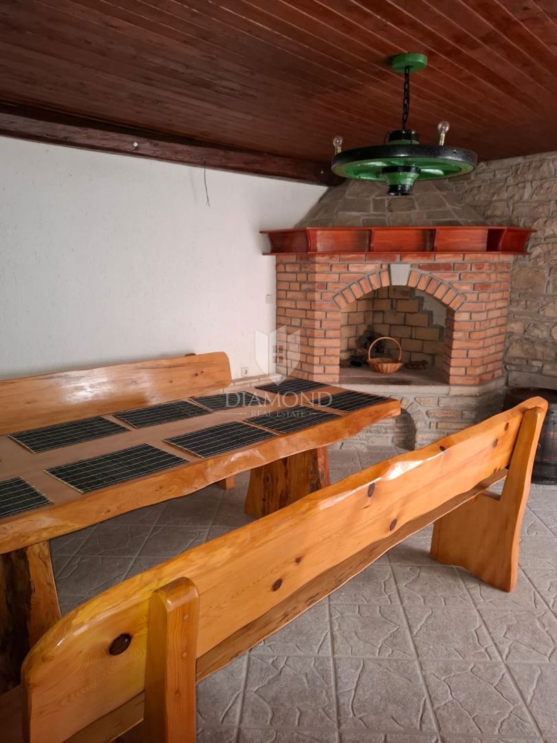 Veliko posestvo v bližini Pazina