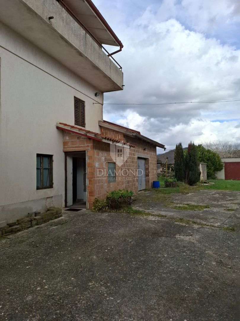 Veliko posestvo v bližini Pazina