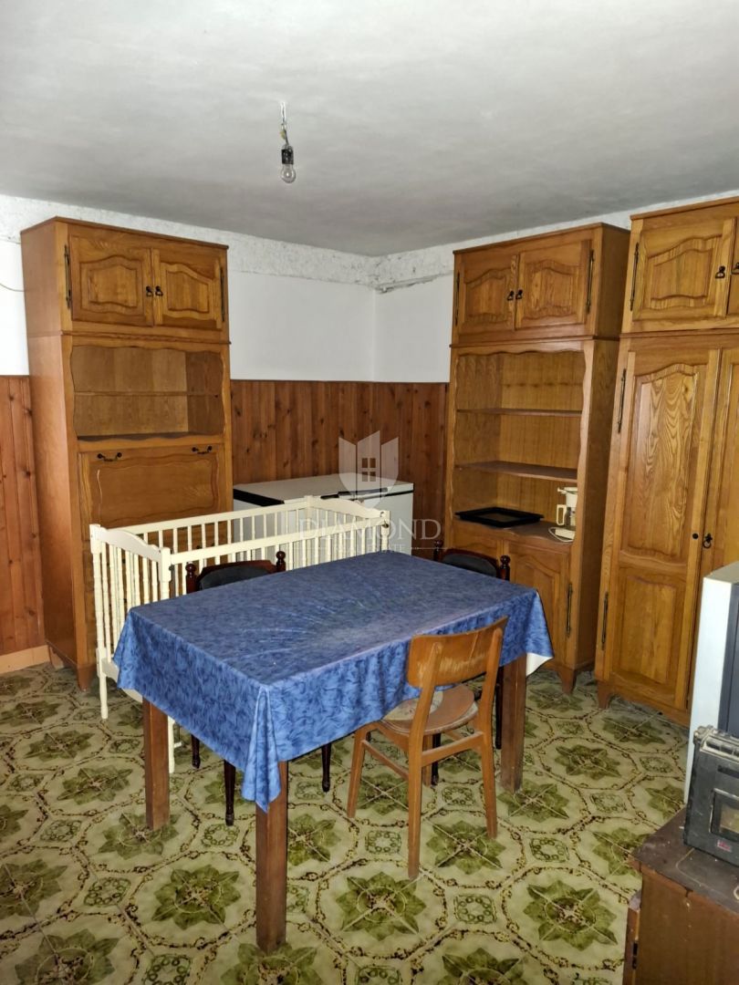 Veliko posestvo v bližini Pazina
