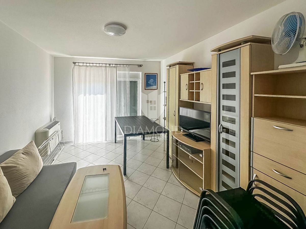  Novigrad, okolica, hiša s 6 apartmaji 350m od morja