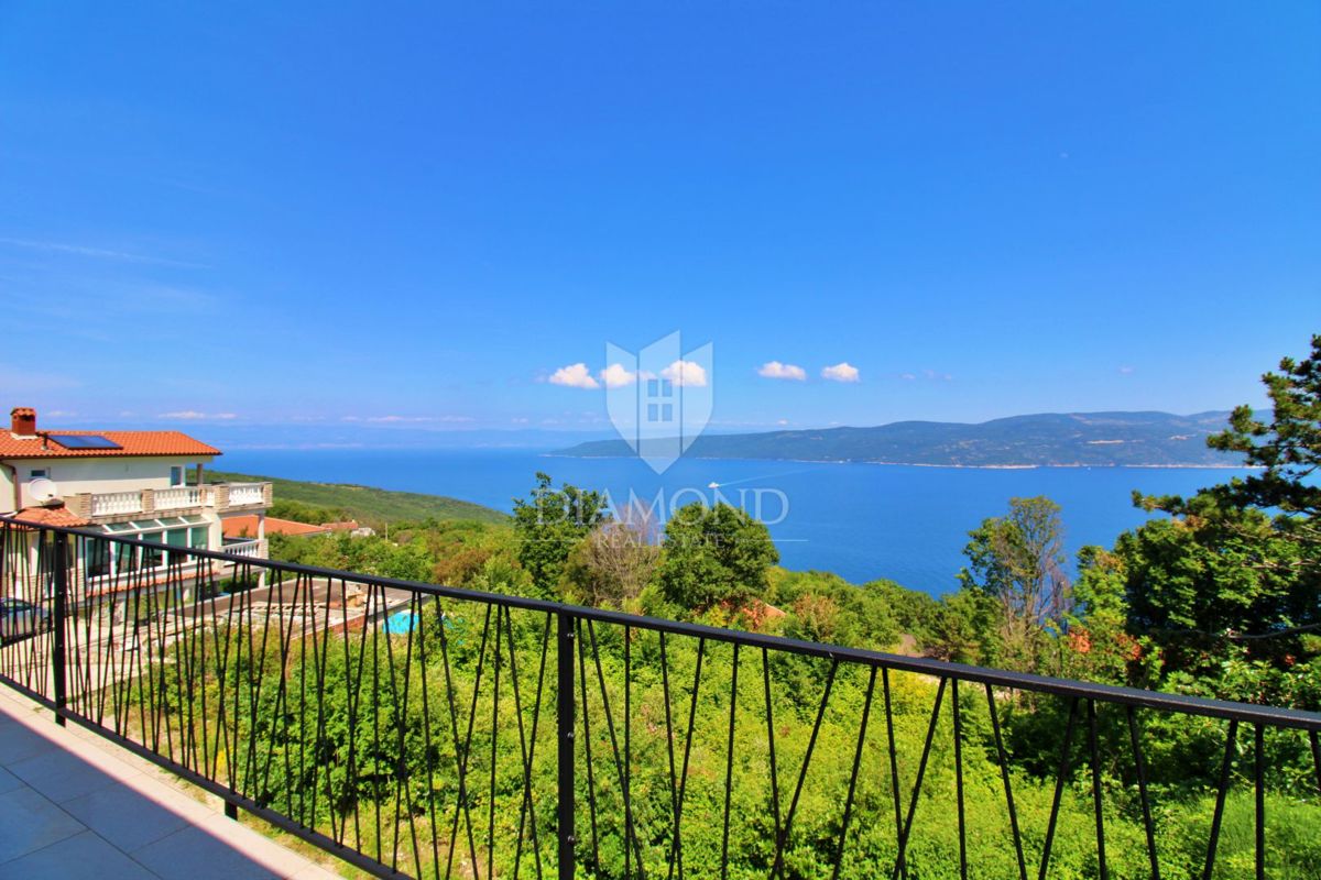 Labin, Rabac, nova hiša s čudovitim pogledom na morje