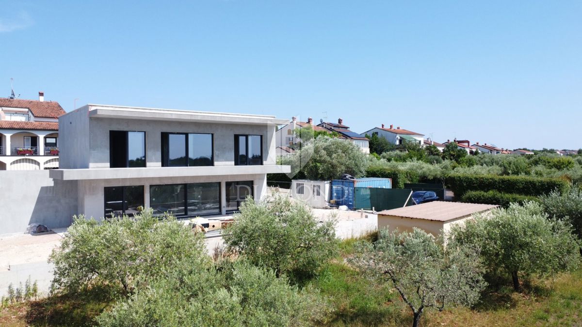 Poreč, moderna vila na ekskluzivni lokaciji!