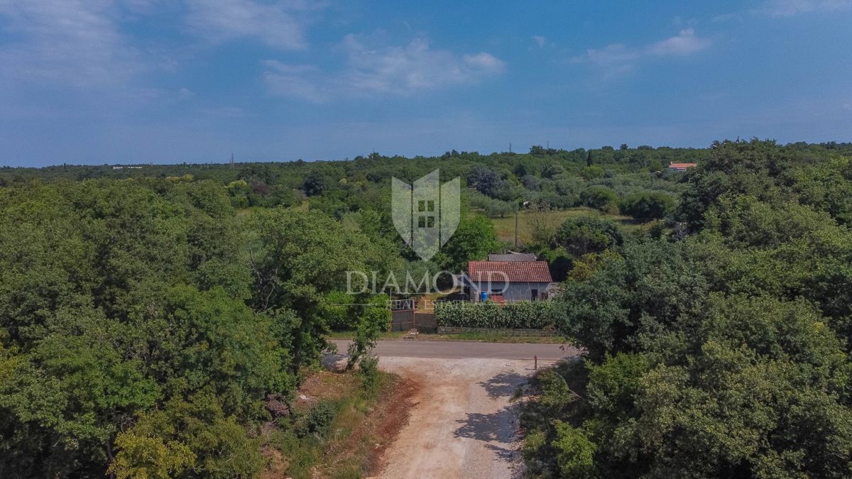 Istra, Umag, čudovito gradbeno zemljišče v bližini morja! 