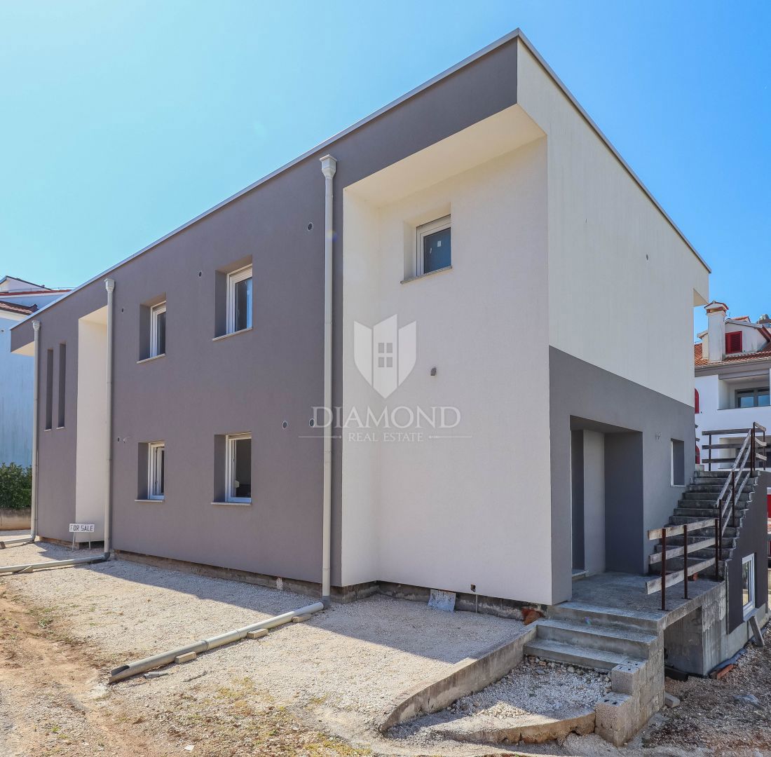 Rovinj! Trije apartmaji v novogradnji z bazenom!