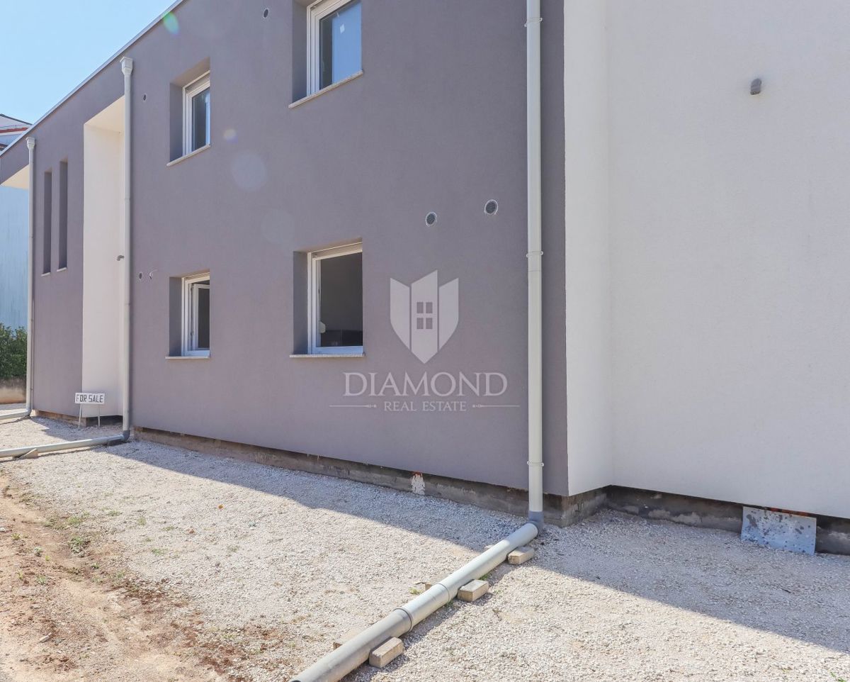 Rovinj! Trije apartmaji v novogradnji z bazenom!