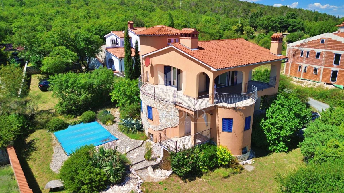 HIŠA S PANORAMSKIM POGLEDOM NA MORJE, RABAC