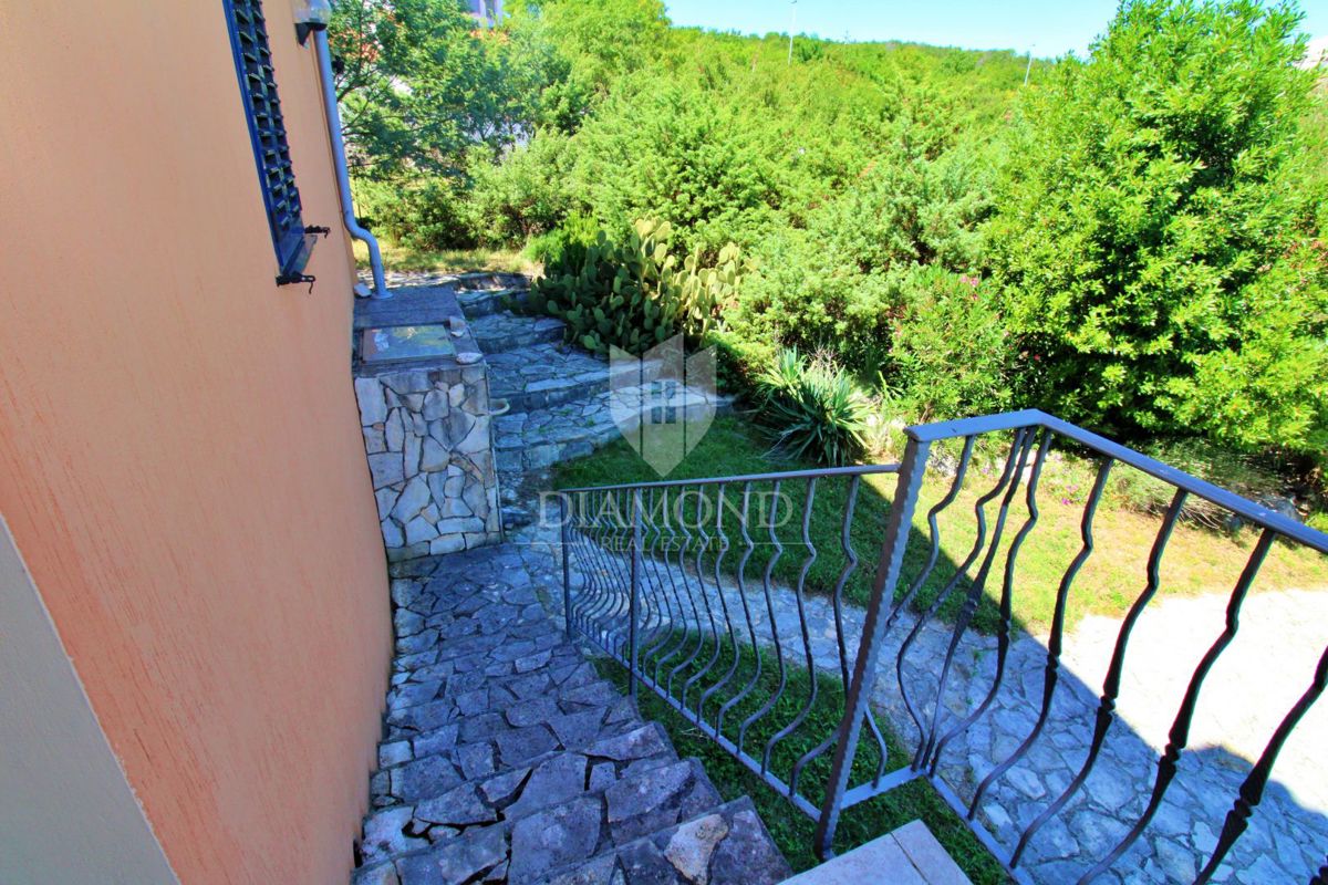 HIŠA S PANORAMSKIM POGLEDOM NA MORJE, RABAC