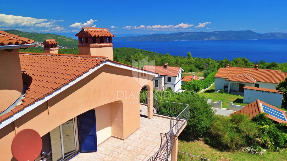 HIŠA S PANORAMSKIM POGLEDOM NA MORJE, RABAC
