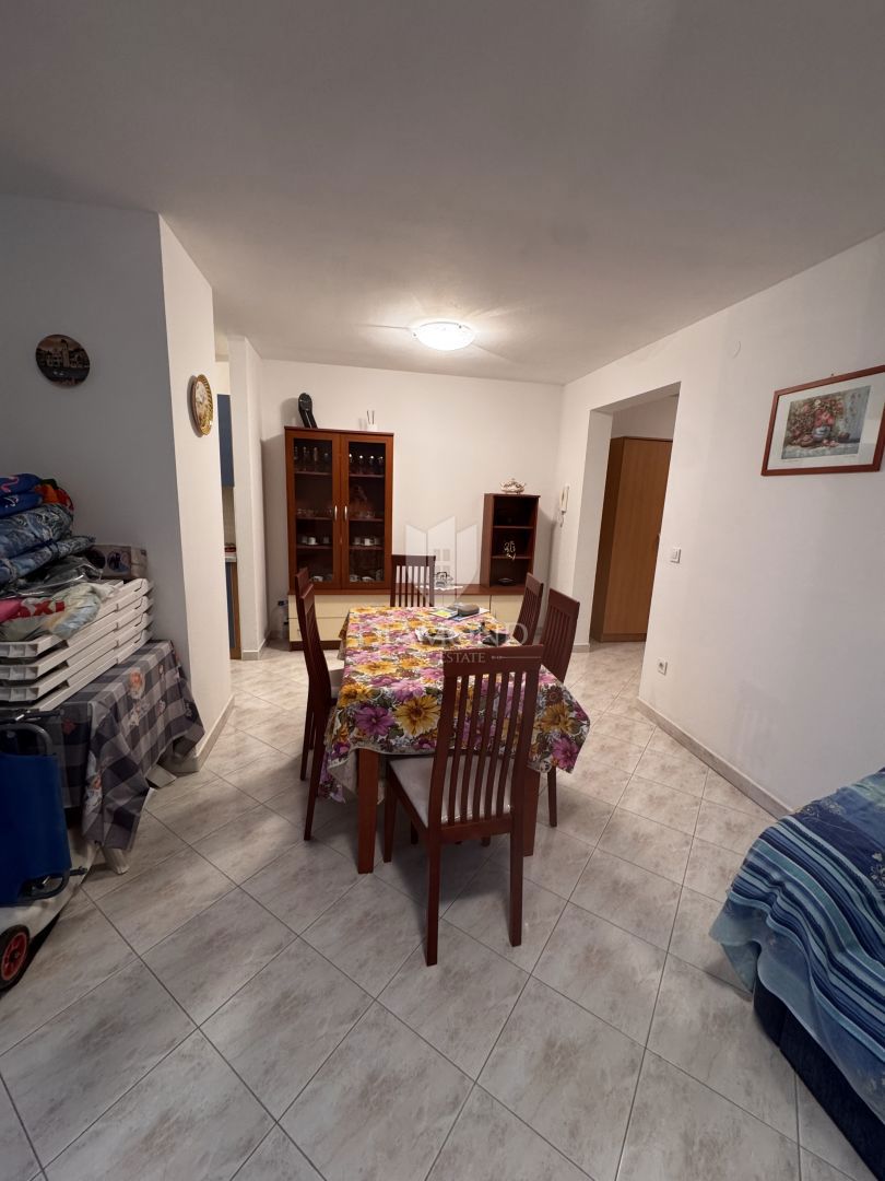 Rabac, dvosobno, udobno stanovanje