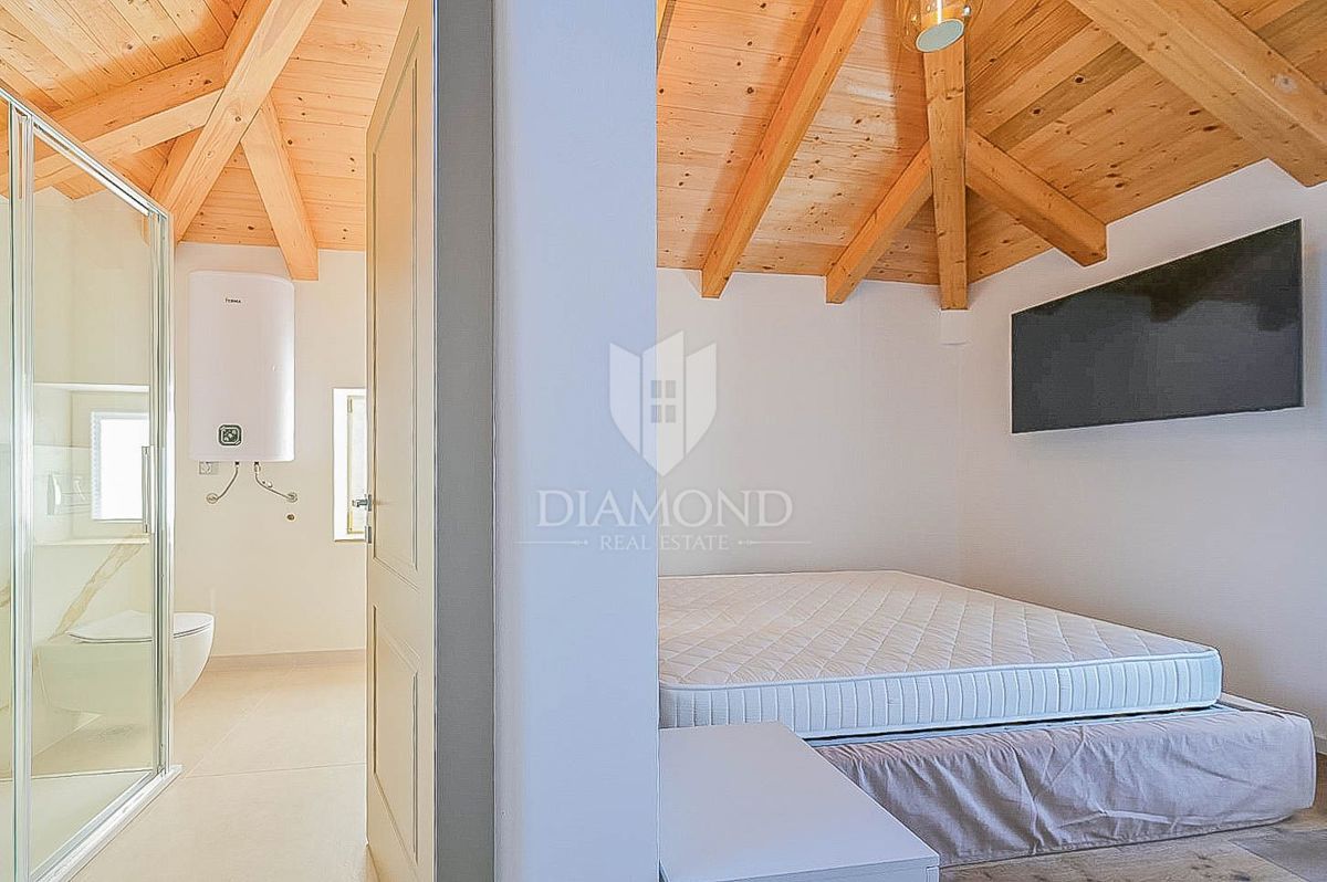 Novigrad, okolica! Istrska hiša s pogledom na morje!