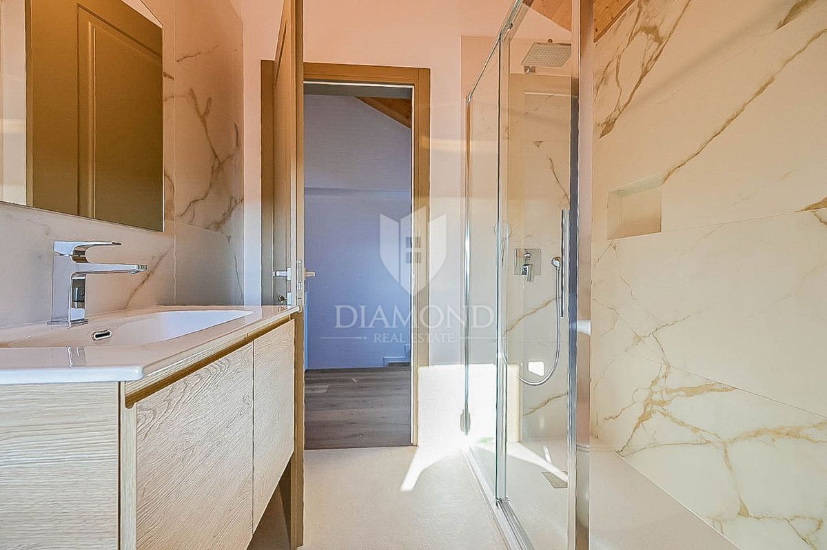 Novigrad, okolica! Istrska hiša s pogledom na morje!