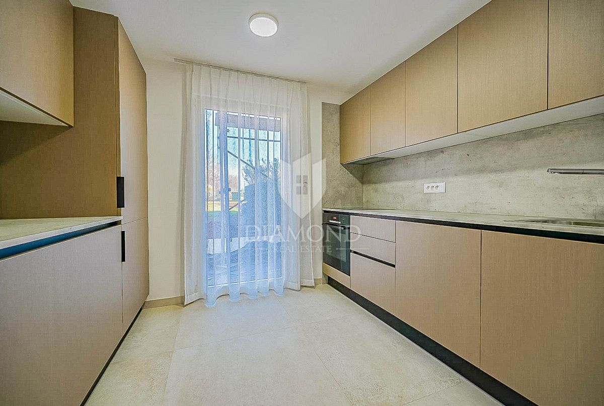 Novigrad, okolica! Istrska hiša s pogledom na morje!