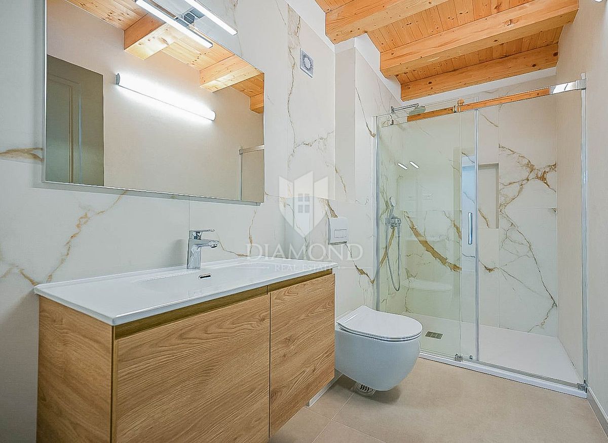 Novigrad, okolica! Istrska hiša s pogledom na morje!