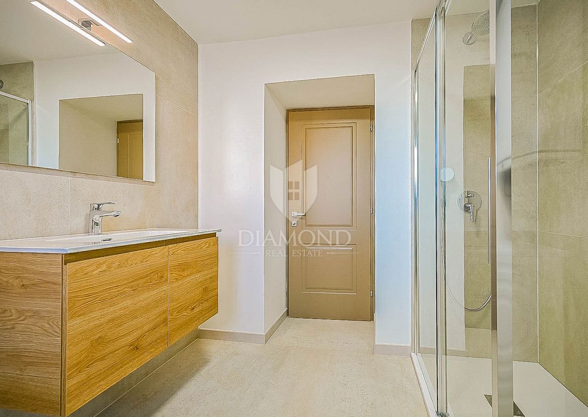 Novigrad, okolica! Istrska hiša s pogledom na morje!