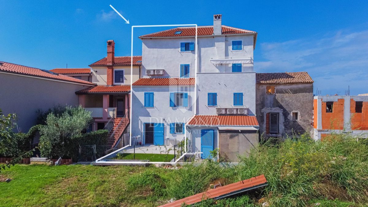 Novigrad, okolica! Istrska hiša s pogledom na morje!