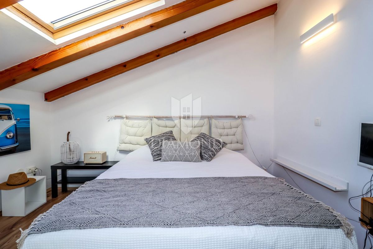 Rovinj, dva apartmaja v središču mesta za investicijo