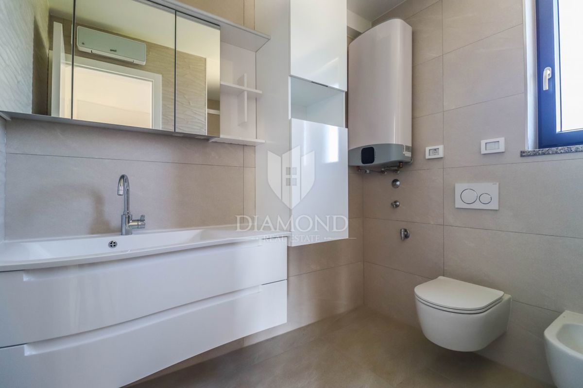 Medulin - kakovostno novo stanovanje s prostorno teraso