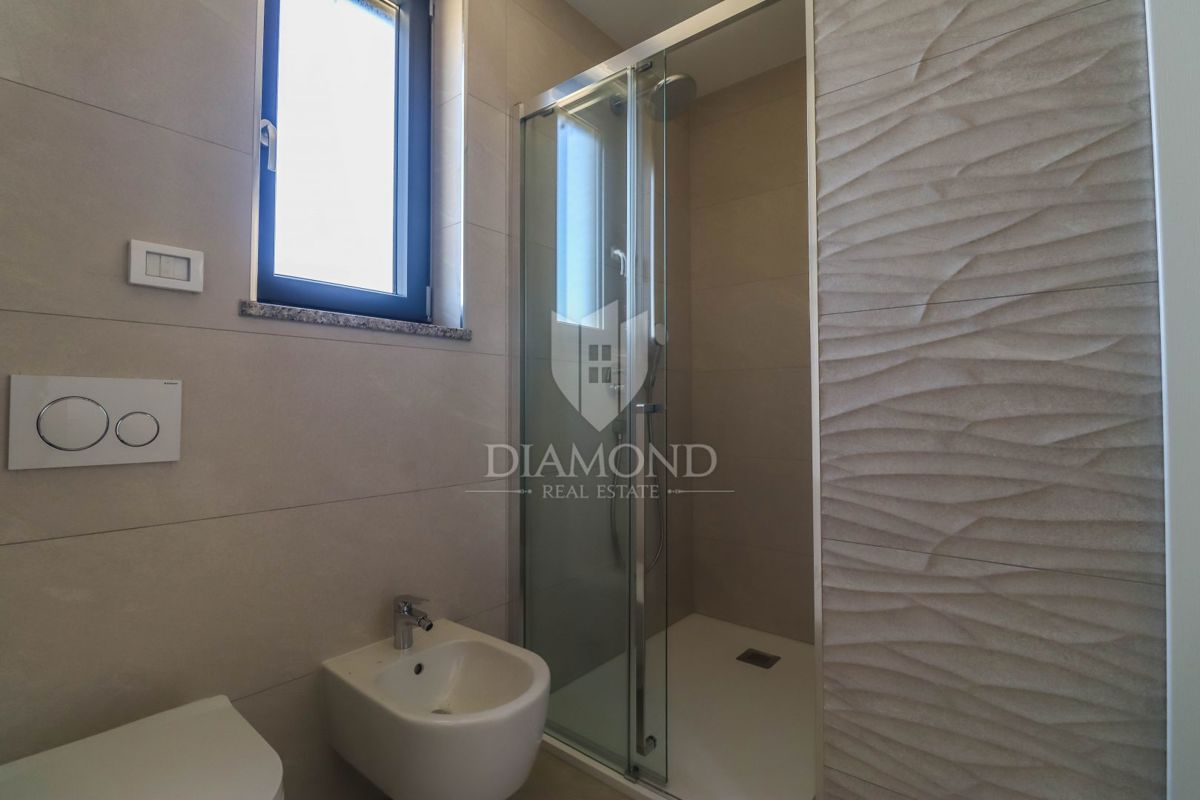 Medulin - kakovostno novo stanovanje s prostorno teraso