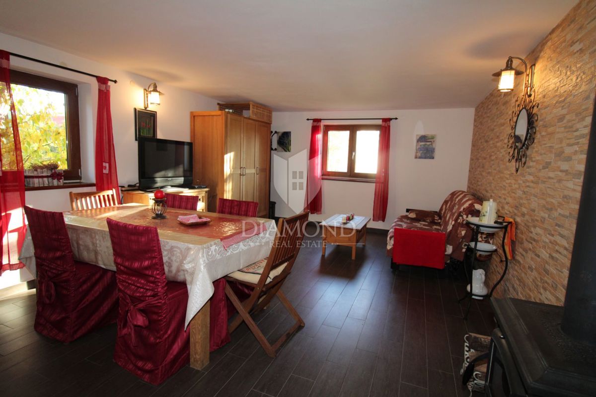 Rabac, dvonadstropno stanovanje na odlični lokaciji