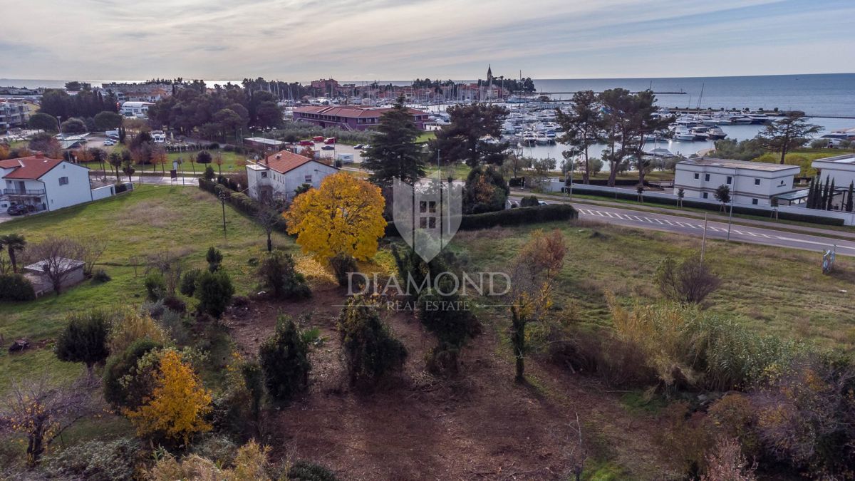 Ekskluzivno! Novigrad, zemljišče na izjemni lokaciji!