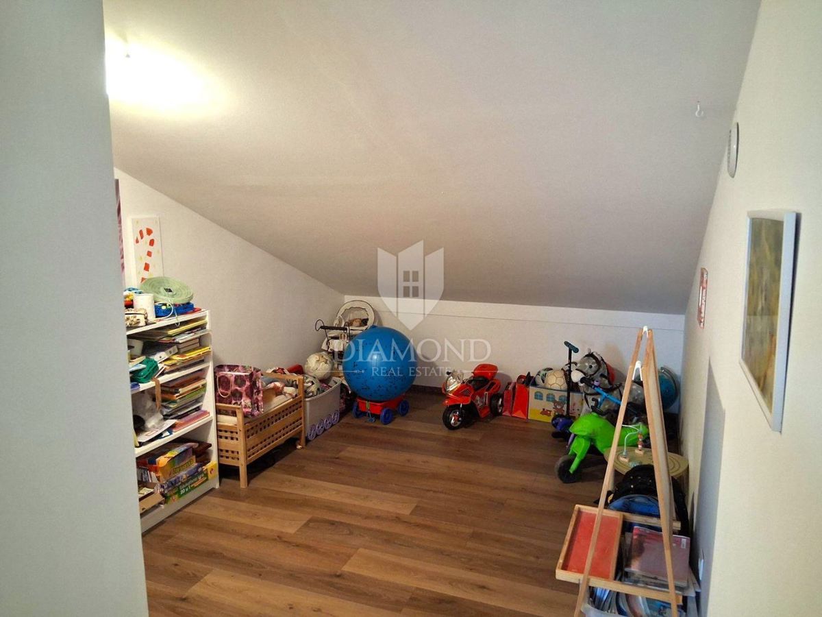 RIJEKA, VIŠKOVO- Dvoetažno stanovanje s pogledom na morje