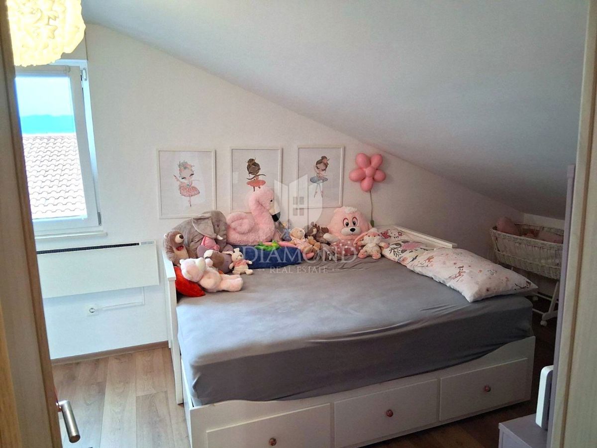 RIJEKA, VIŠKOVO- Dvoetažno stanovanje s pogledom na morje