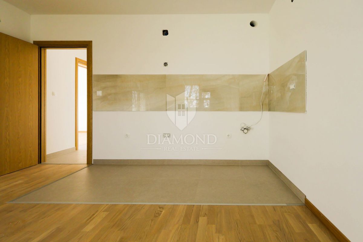 Apartmaj Prozorje, Dugo Selo - Okolica, 75m2