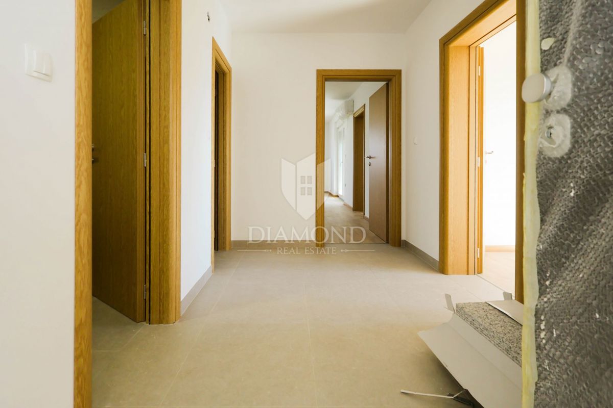 Apartmaj Prozorje, Dugo Selo - Okolica, 75m2