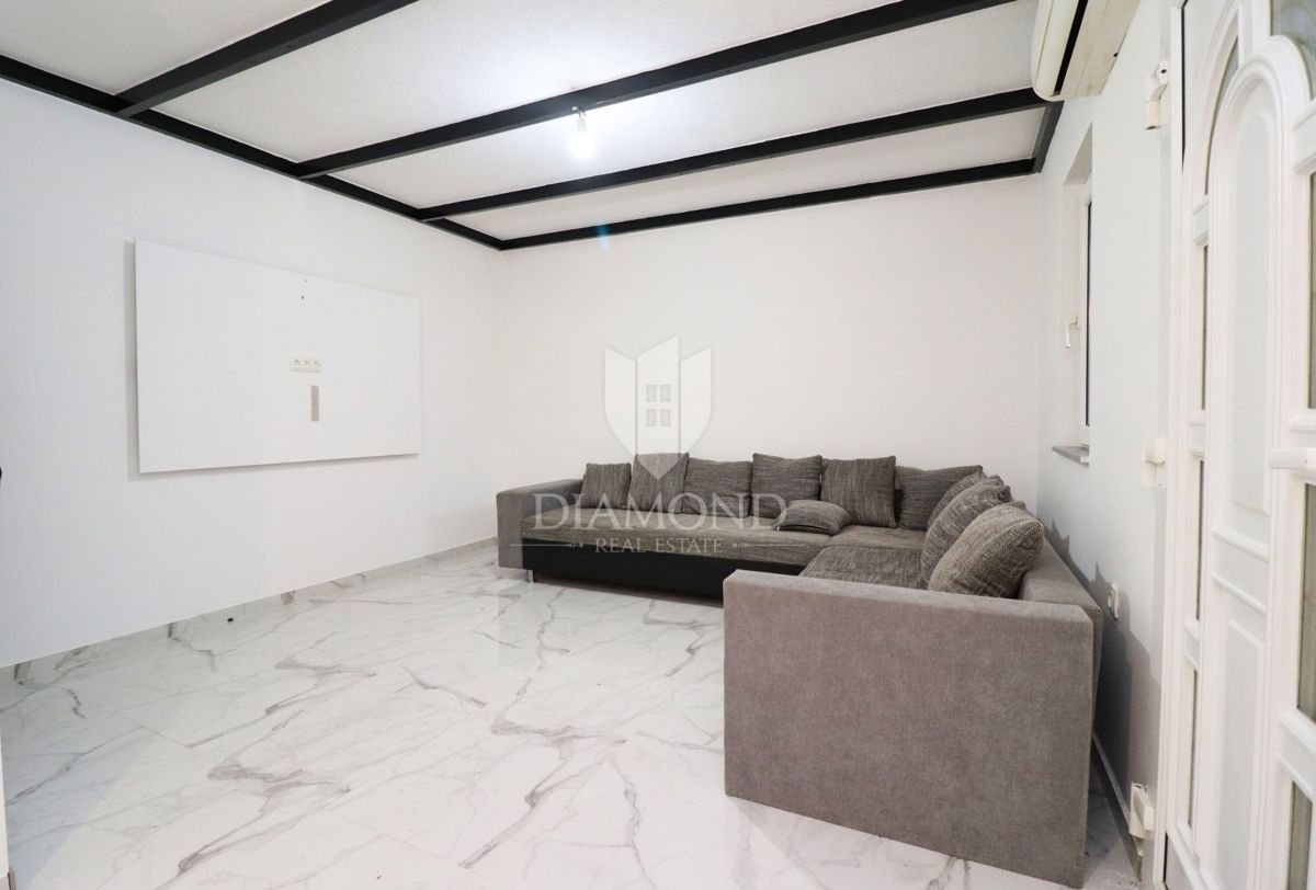 Poreč, priložnost, prenovljeno stanovanje z vrtom